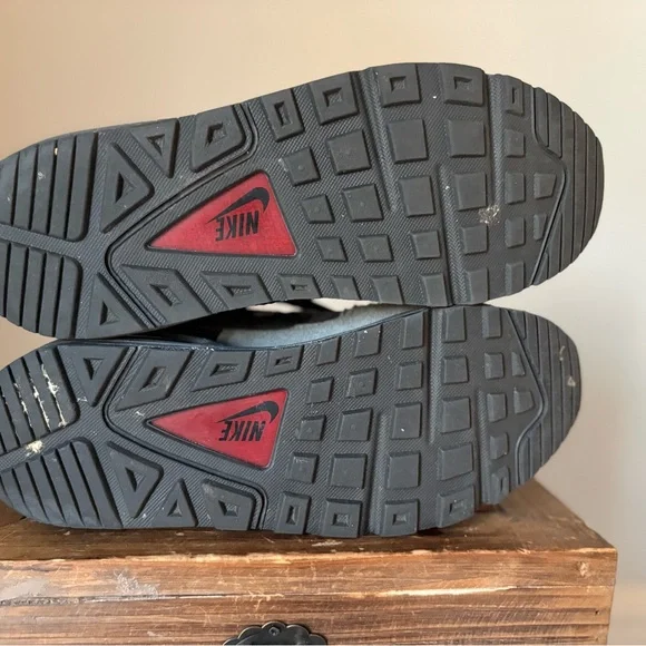 Nike Air Max Men's Black and Gray Sneakers - Picture 6 of 7